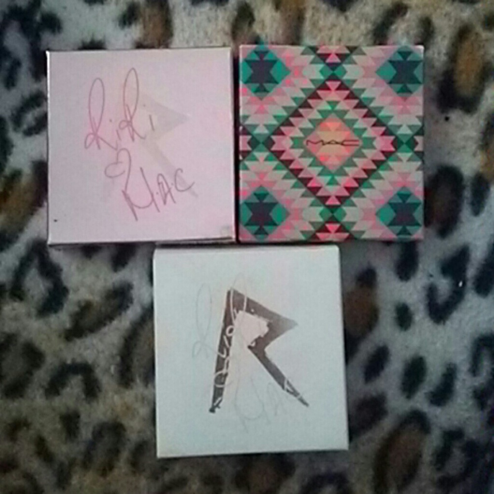 3 limited edition Mac eyeshadow palettes